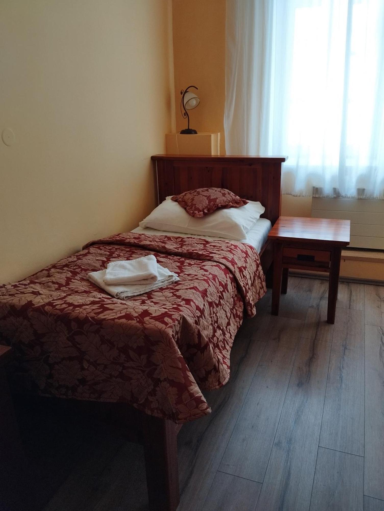 Enjoy Inn Plzen Exterior photo
